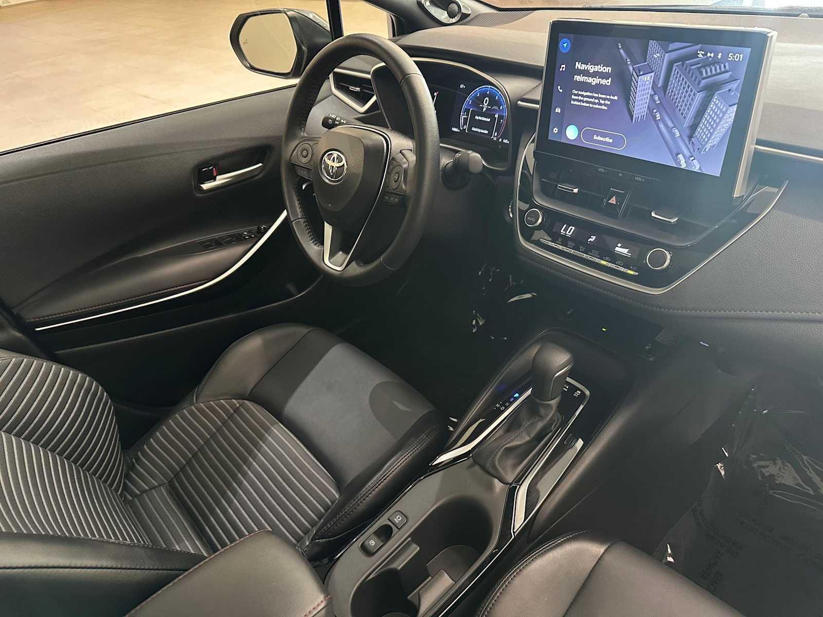 Thumbnail: 2025 Toyota Corolla - 36