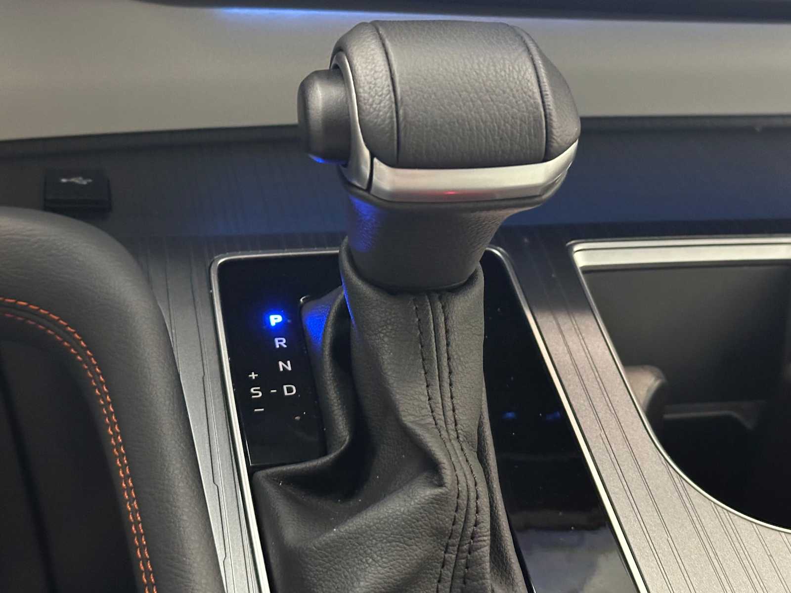 Thumbnail: 2024 Toyota Sienna - 16