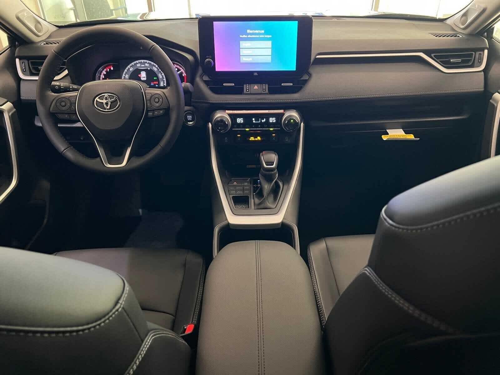 Thumbnail: 2025 Toyota RAV4 - 10