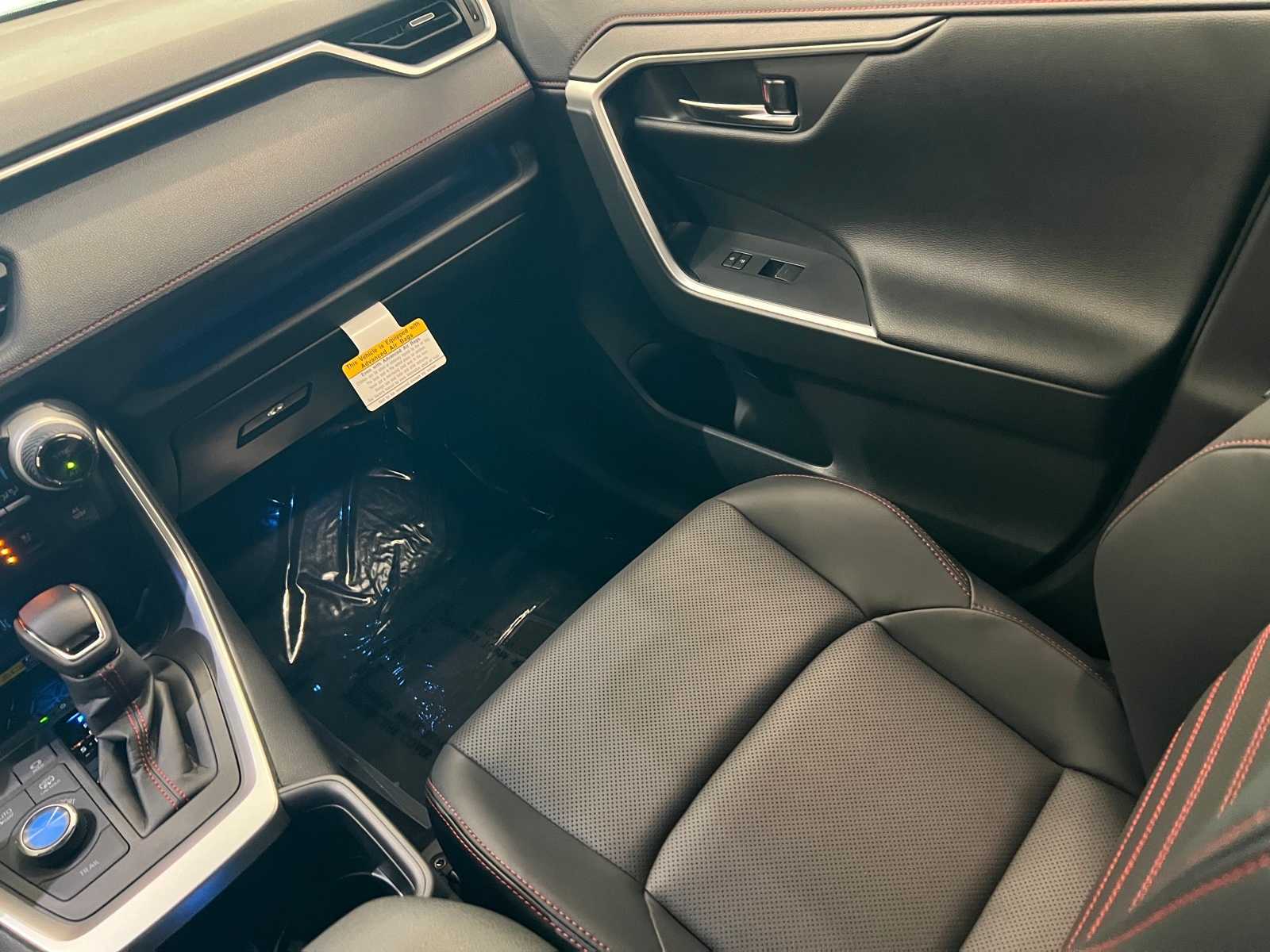 Thumbnail: 2025 Toyota RAV4 - 11