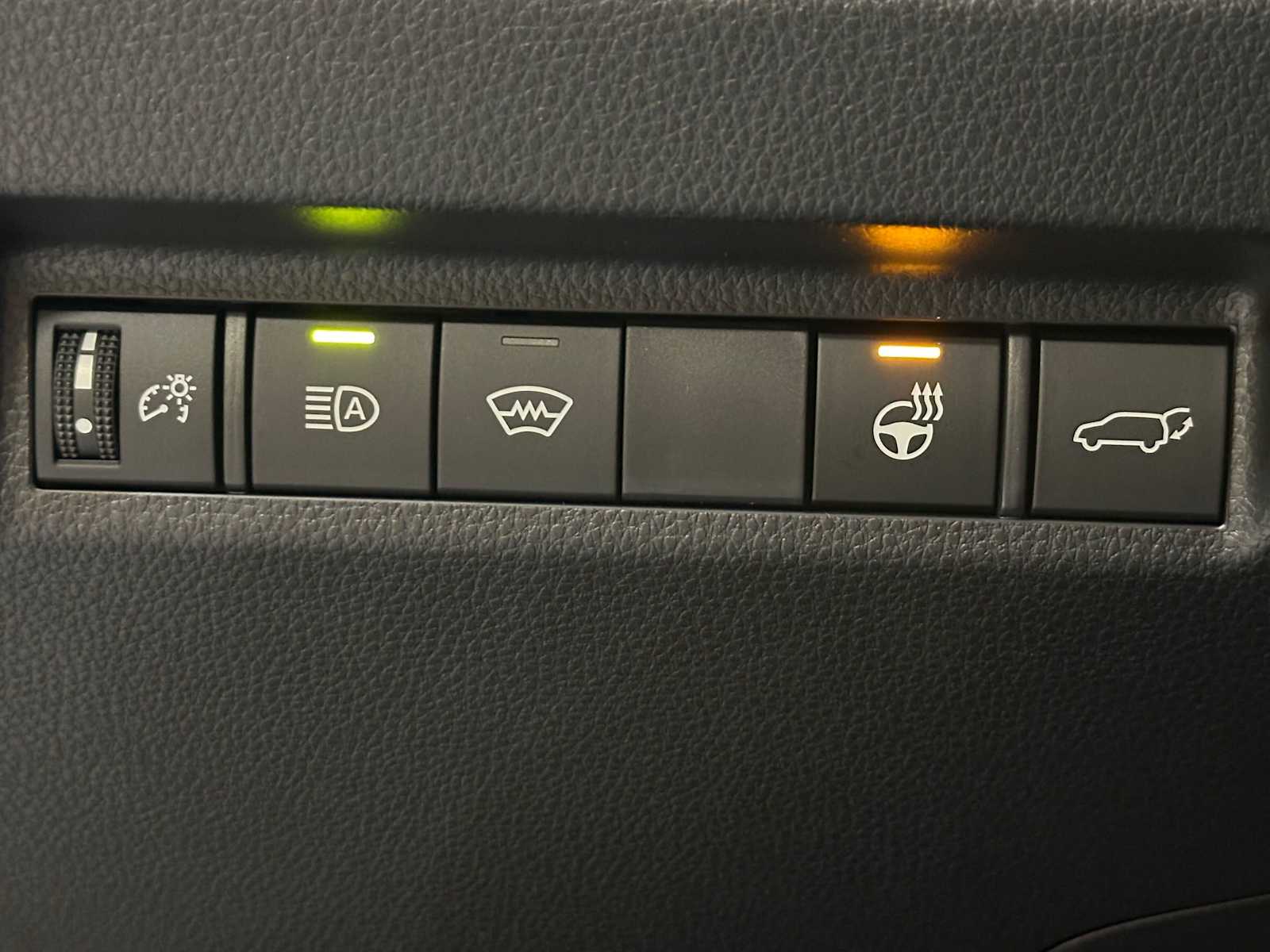 Thumbnail: 2025 Toyota RAV4 - 18