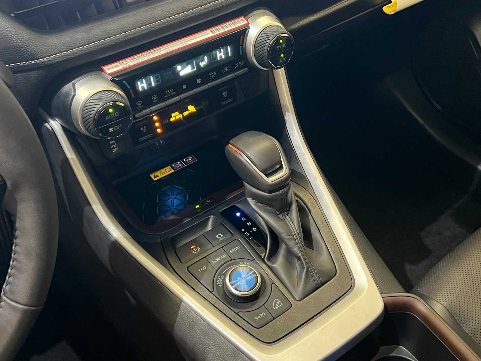 Thumbnail: 2025 Toyota RAV4 - 23