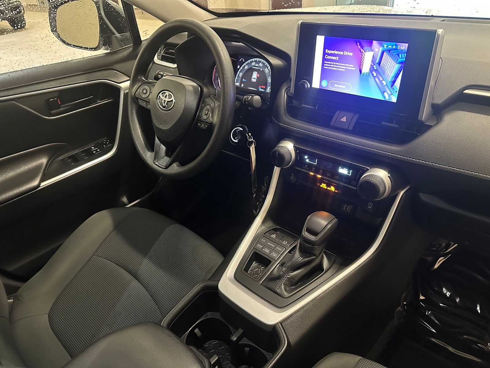 Thumbnail: 2023 Toyota RAV4 - 28