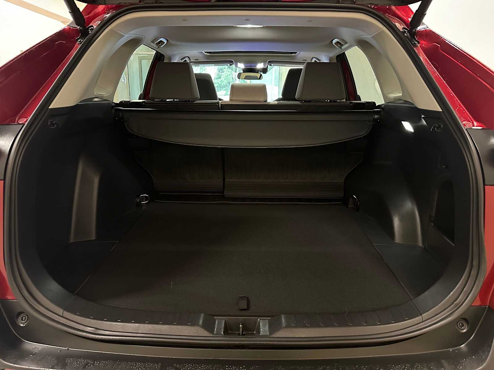 Thumbnail: 2025 Toyota RAV4 - 31