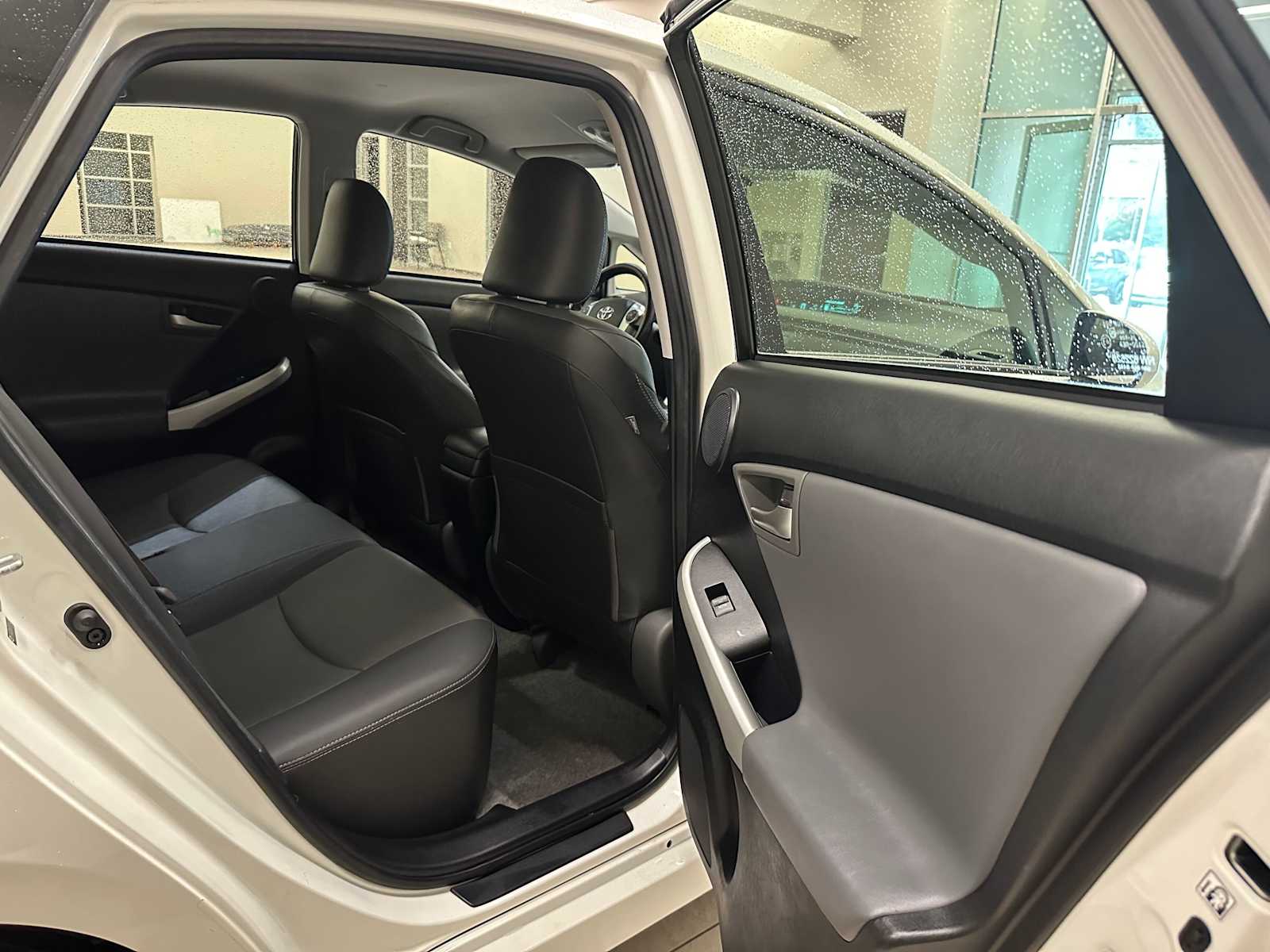 Thumbnail: 2012 Toyota Prius - 24