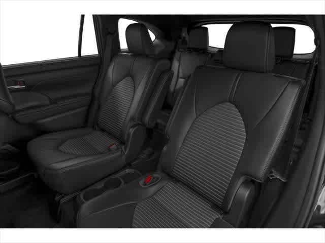 Thumbnail: 2022 Toyota Highlander - 13
