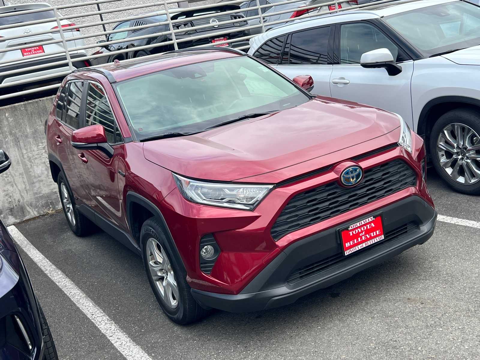 Thumbnail: 2021 Toyota RAV4 - 3