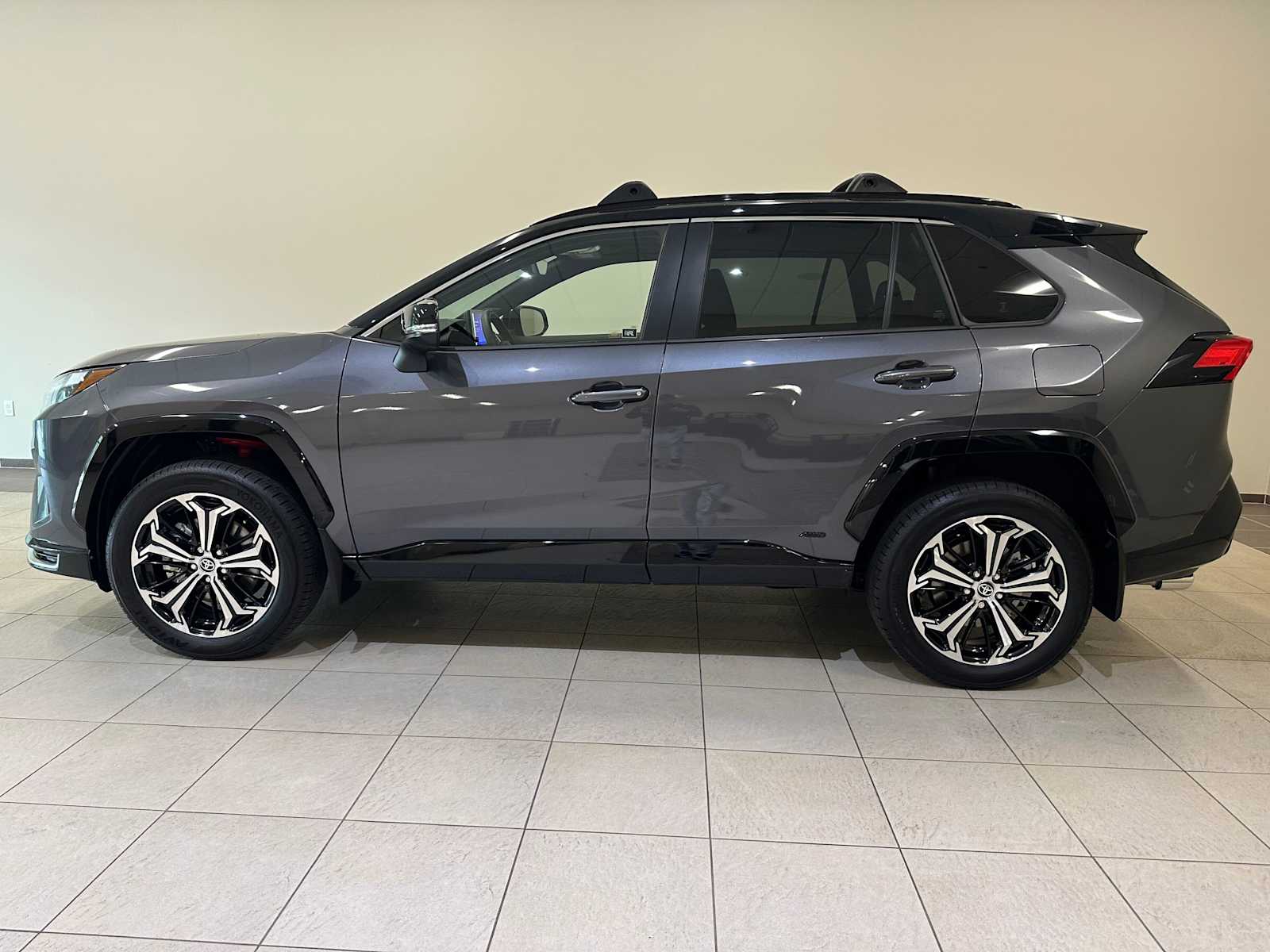 Thumbnail: 2025 Toyota RAV4 - 3