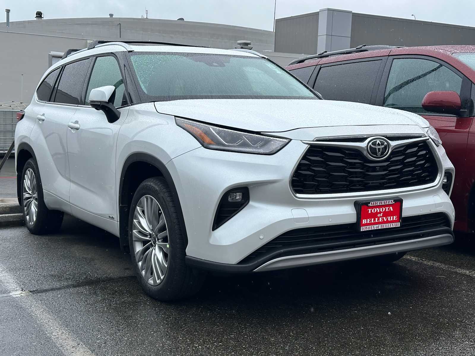 Thumbnail: 2025 Toyota Highlander - 3