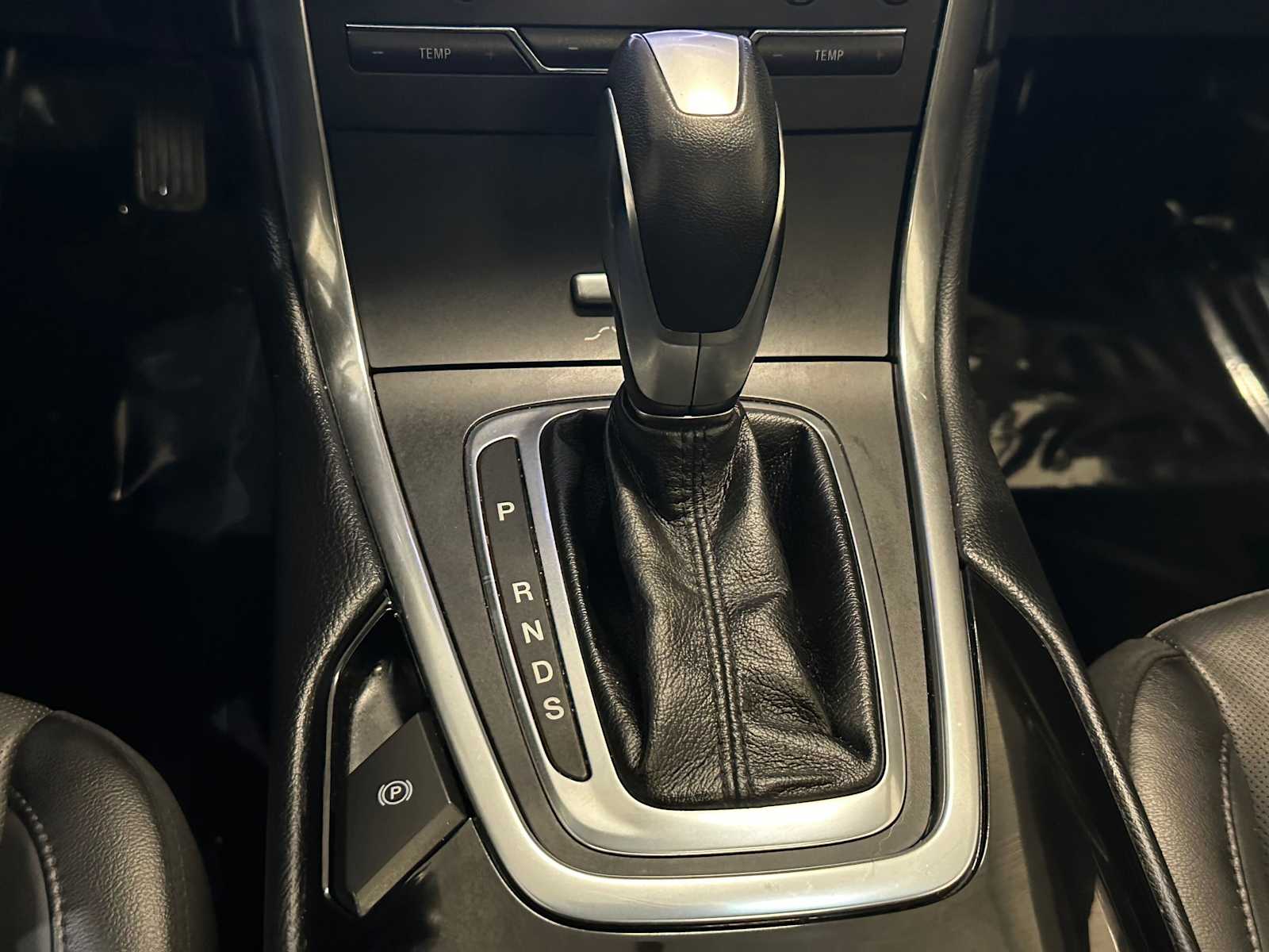 Thumbnail: 2017 Ford Edge - 26