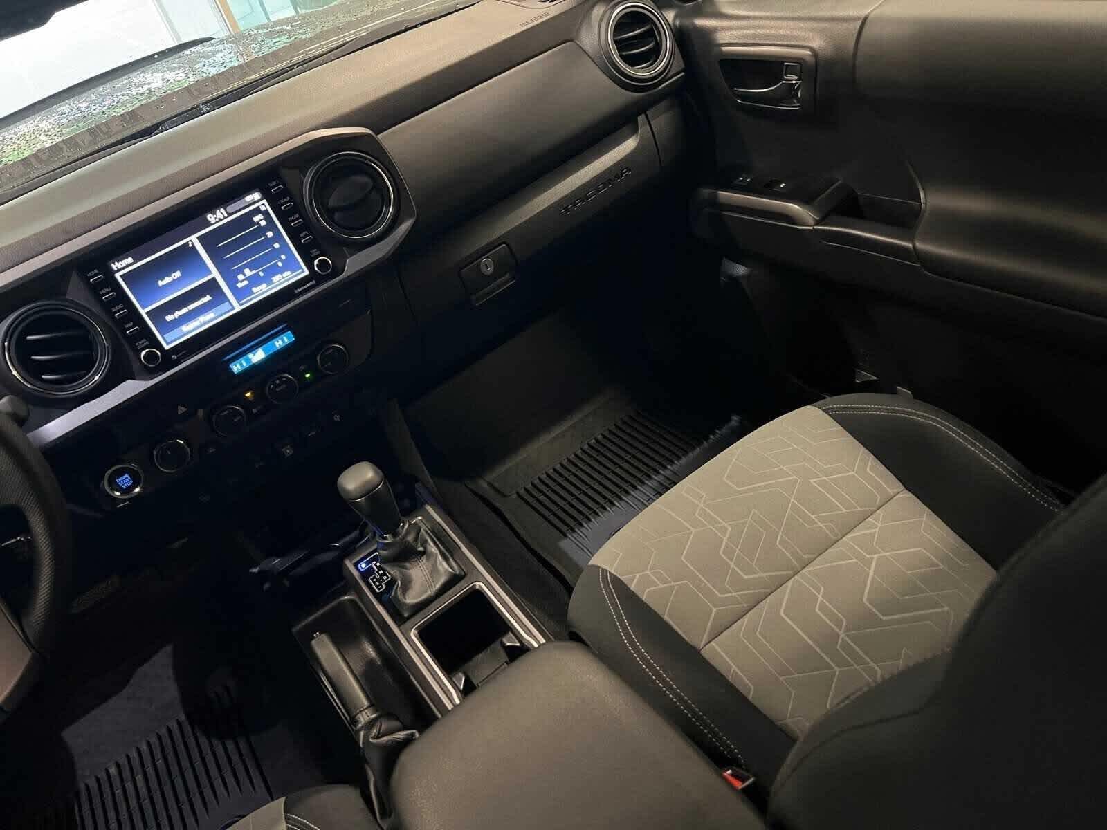 Thumbnail: 2023 Toyota Tacoma - 10