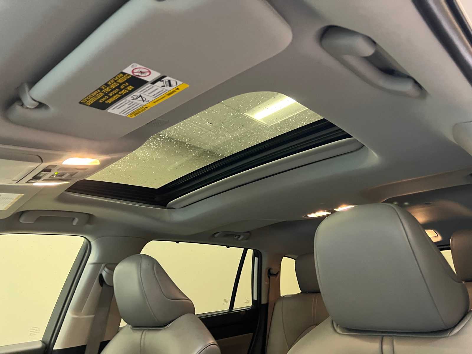 Thumbnail: 2022 Toyota Highlander - 17