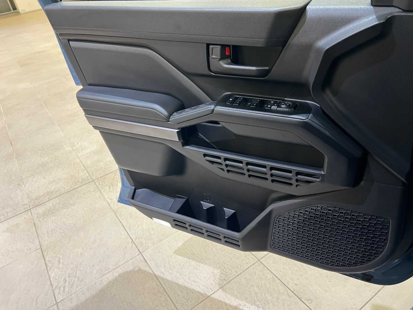 Thumbnail: 2025 Toyota 4Runner - 17