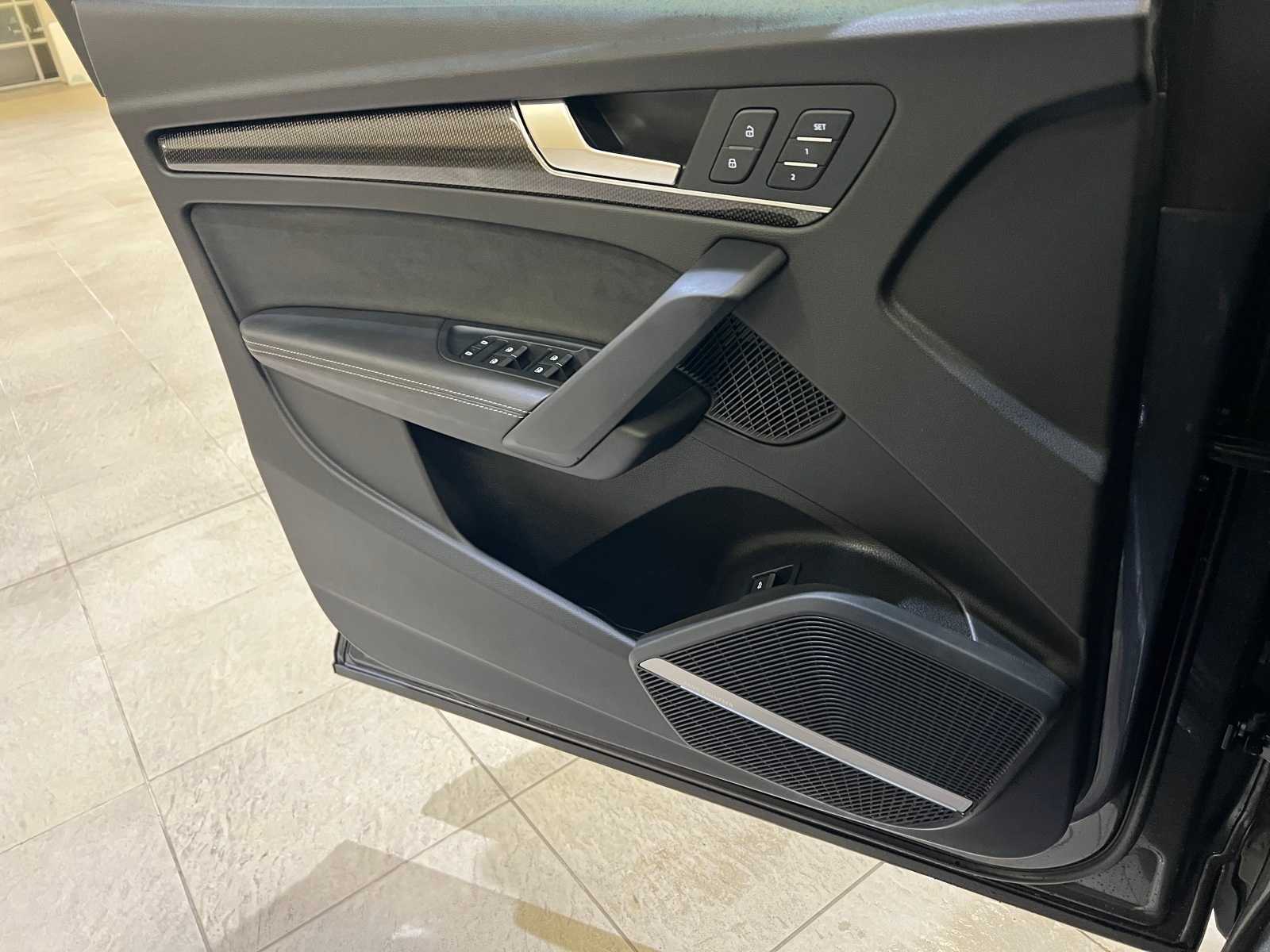 Thumbnail: 2021 Audi SQ5 - 18