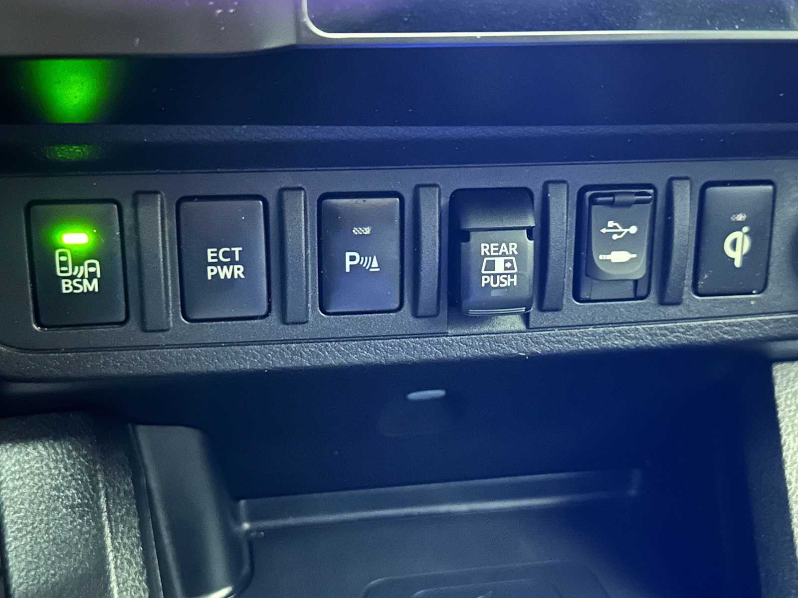 Thumbnail: 2019 Toyota Tacoma - 16