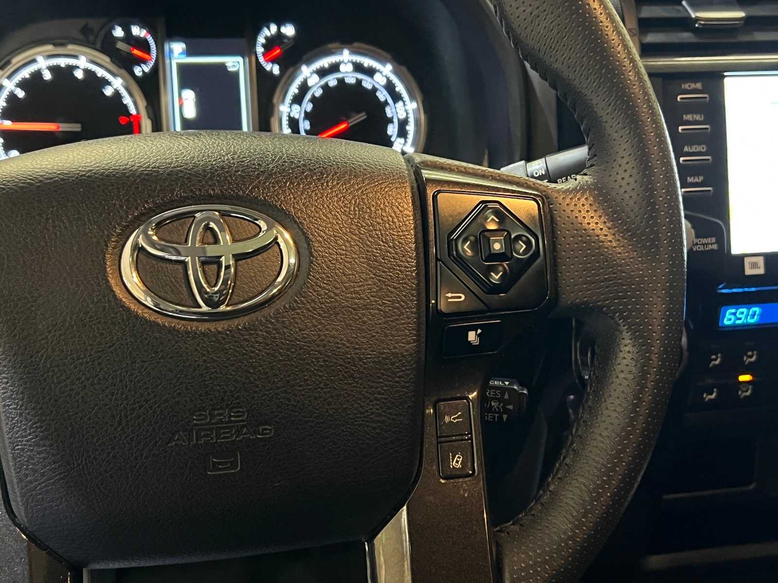 Thumbnail: 2022 Toyota 4Runner - 21