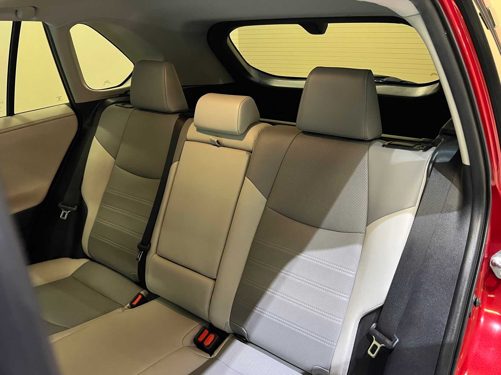 Thumbnail: 2020 Toyota RAV4 - 13