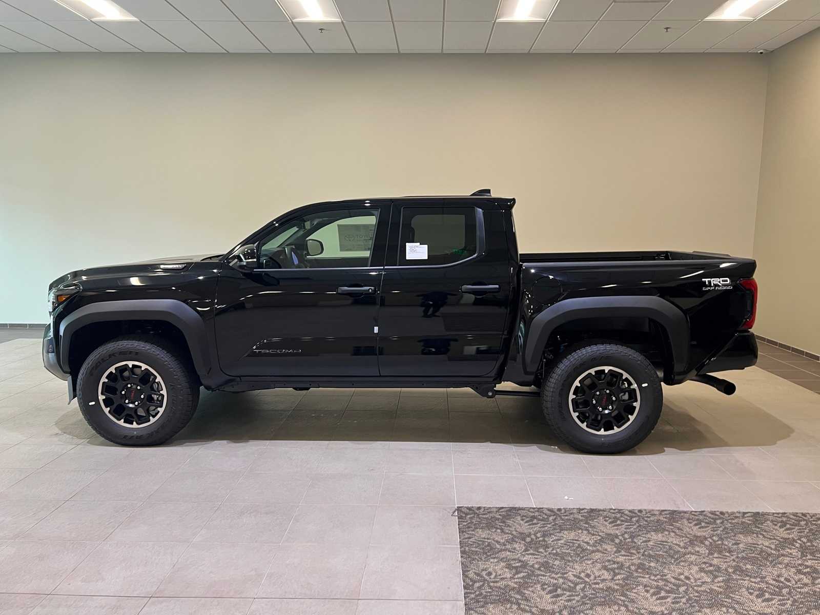 Thumbnail: 2025 Toyota Tacoma - 3