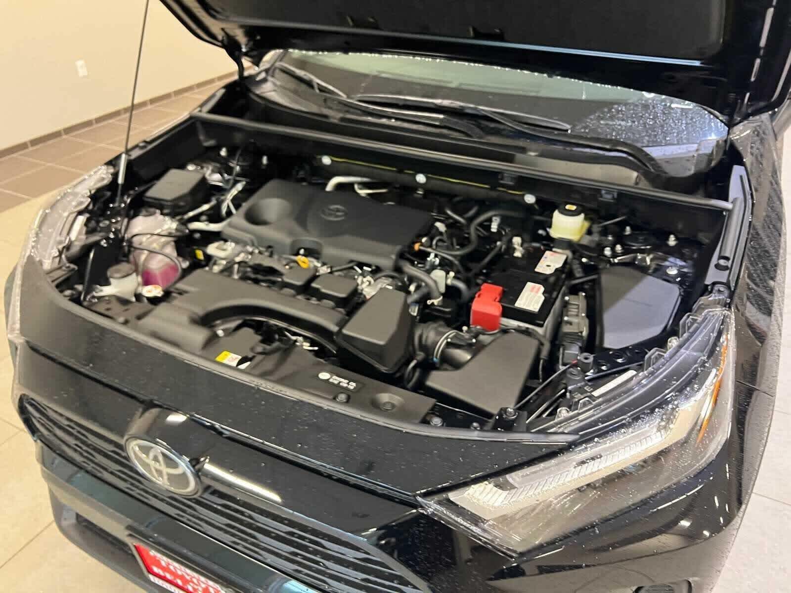 Thumbnail: 2025 Toyota RAV4 - 9