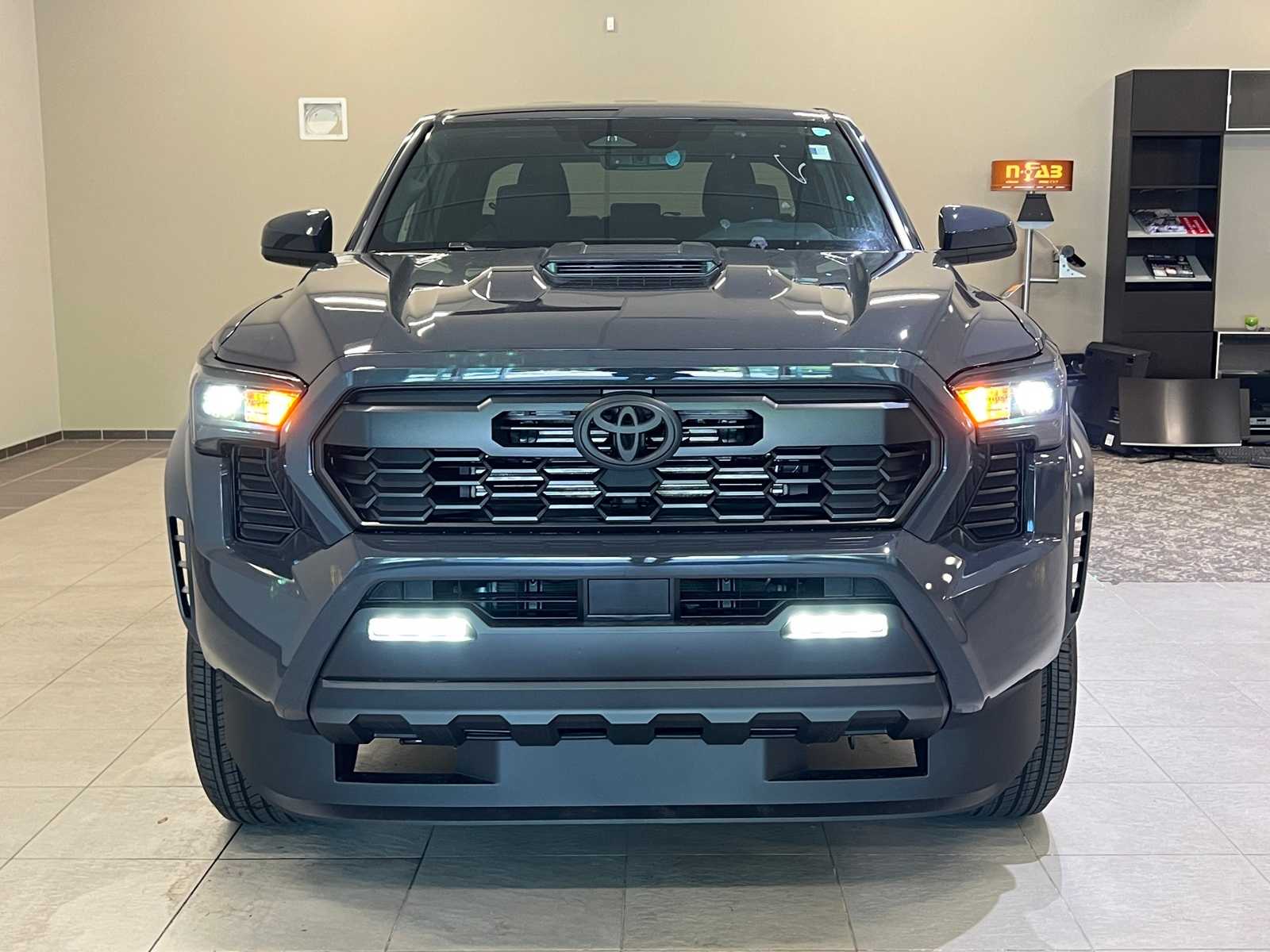 Thumbnail: 2025 Toyota Tacoma - 8