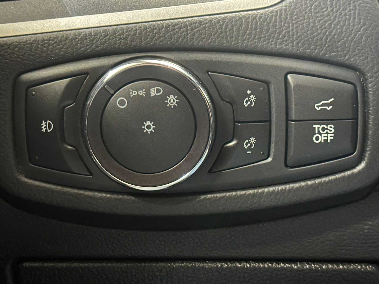 Thumbnail: 2020 Ford Edge - 19