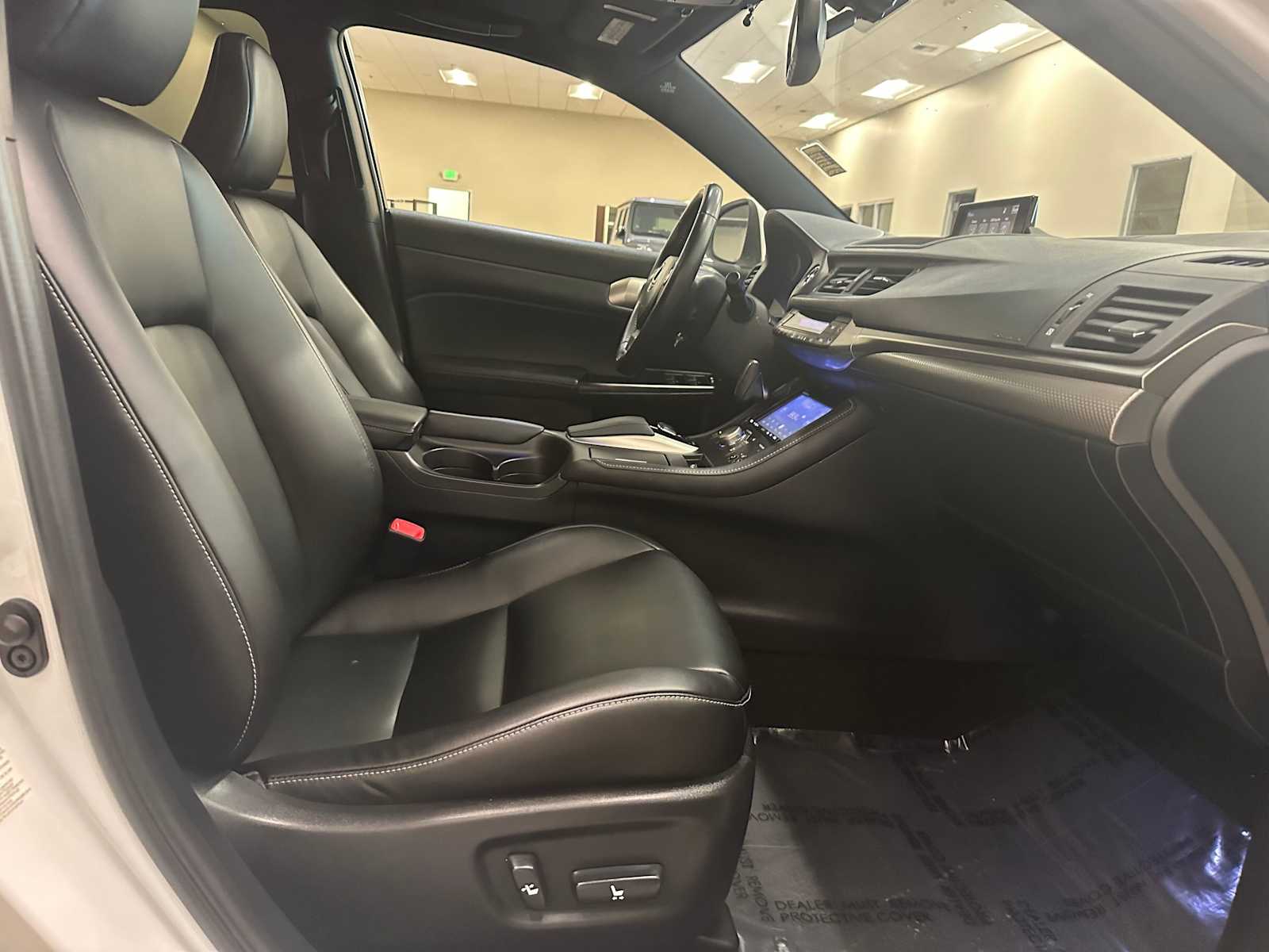 Thumbnail: 2014 Lexus CT - 29