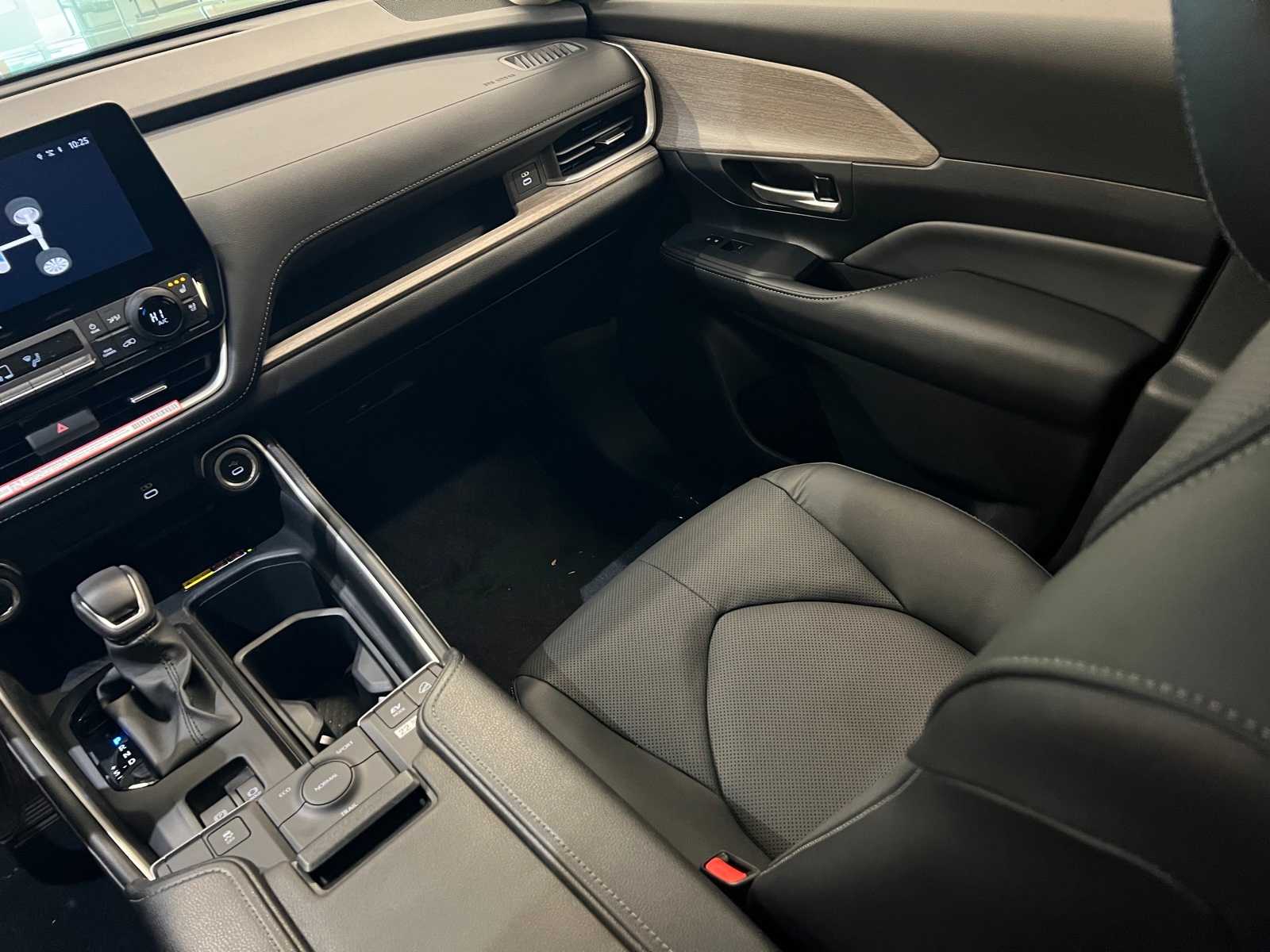 Thumbnail: 2025 Toyota Grand Highlander - 11