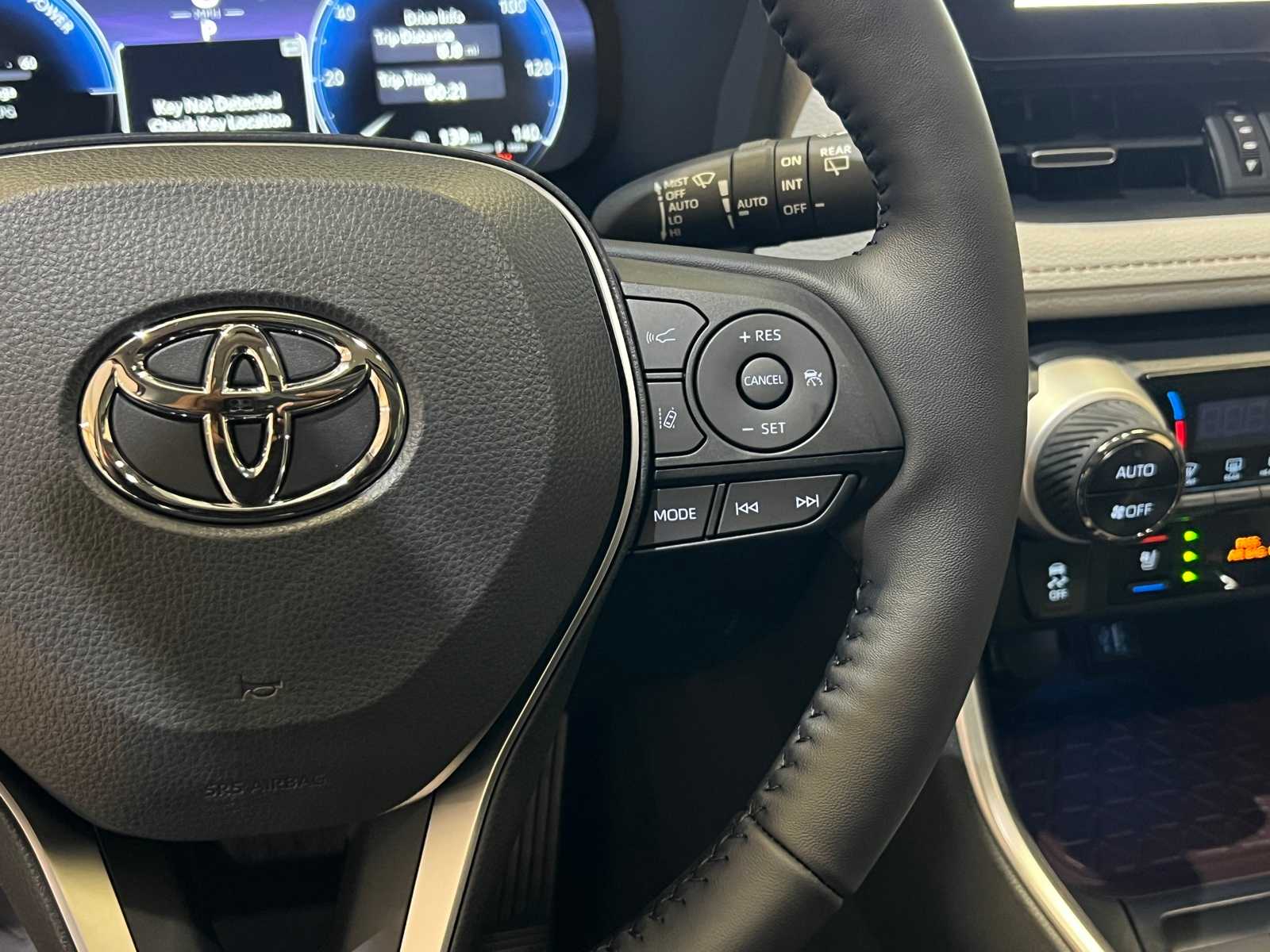 Thumbnail: 2025 Toyota RAV4 - 21