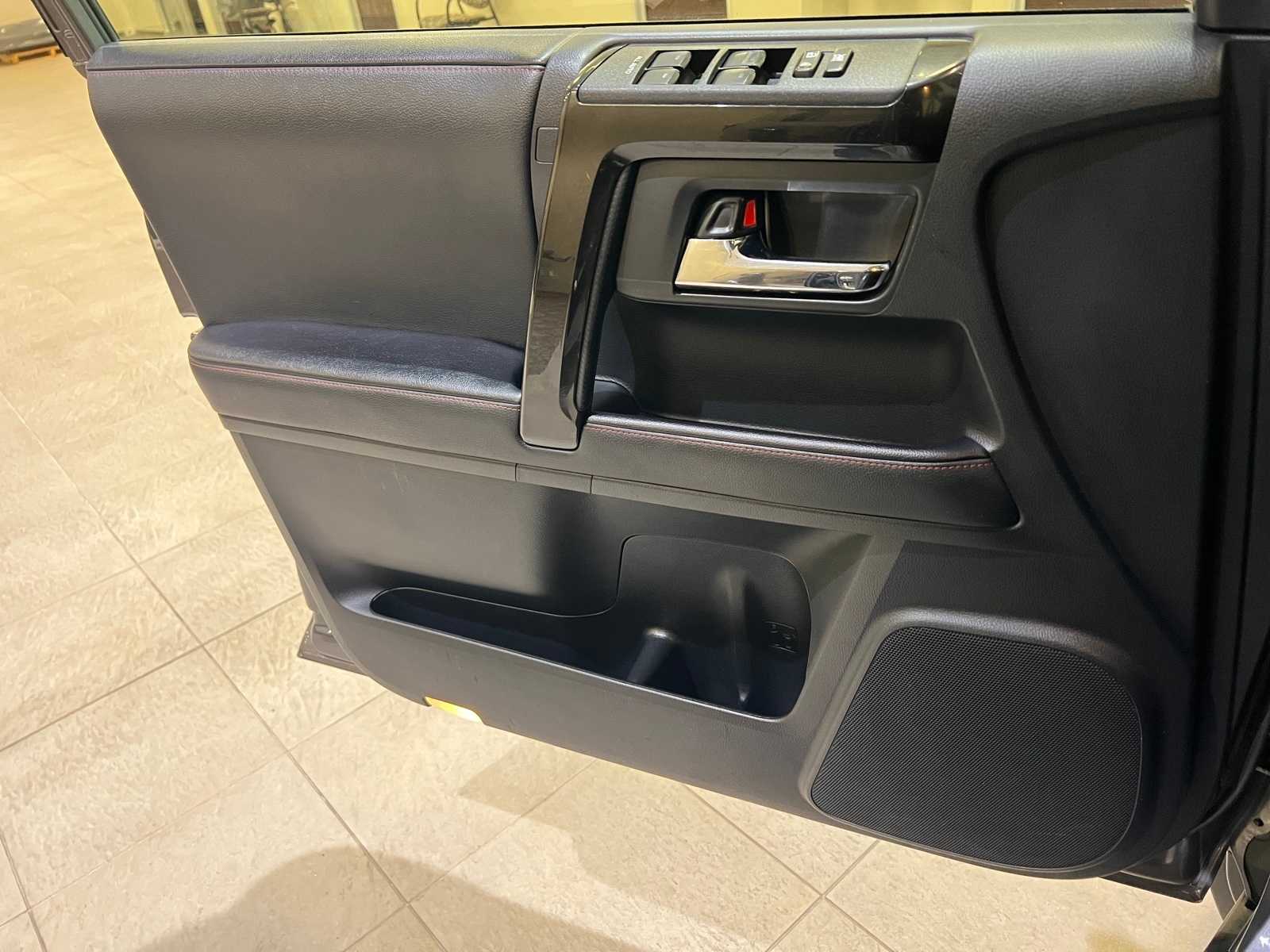 Thumbnail: 2021 Toyota 4Runner - 18