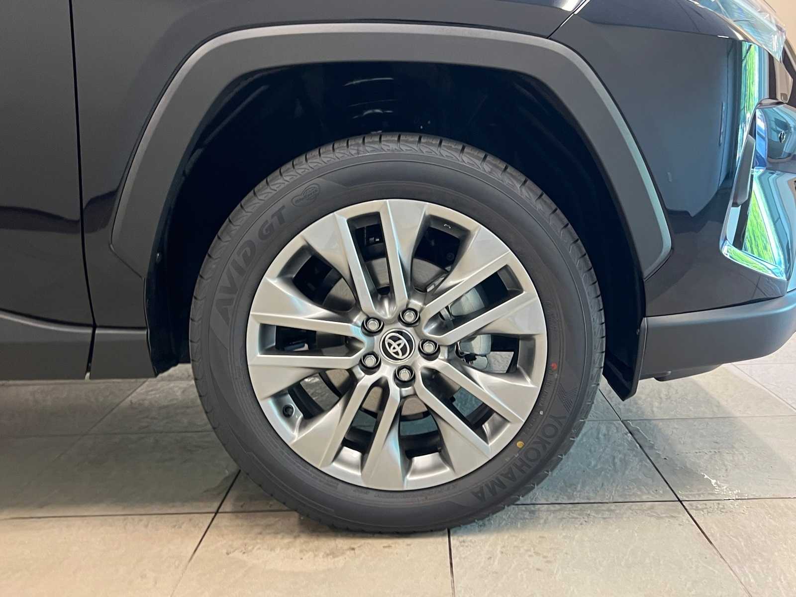 Thumbnail: 2025 Toyota RAV4 - 7