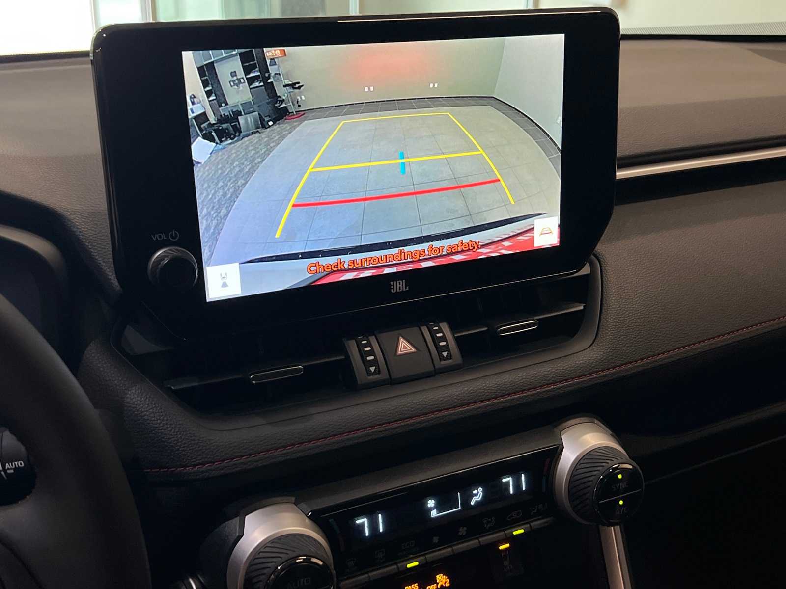 Thumbnail: 2025 Toyota RAV4 - 26