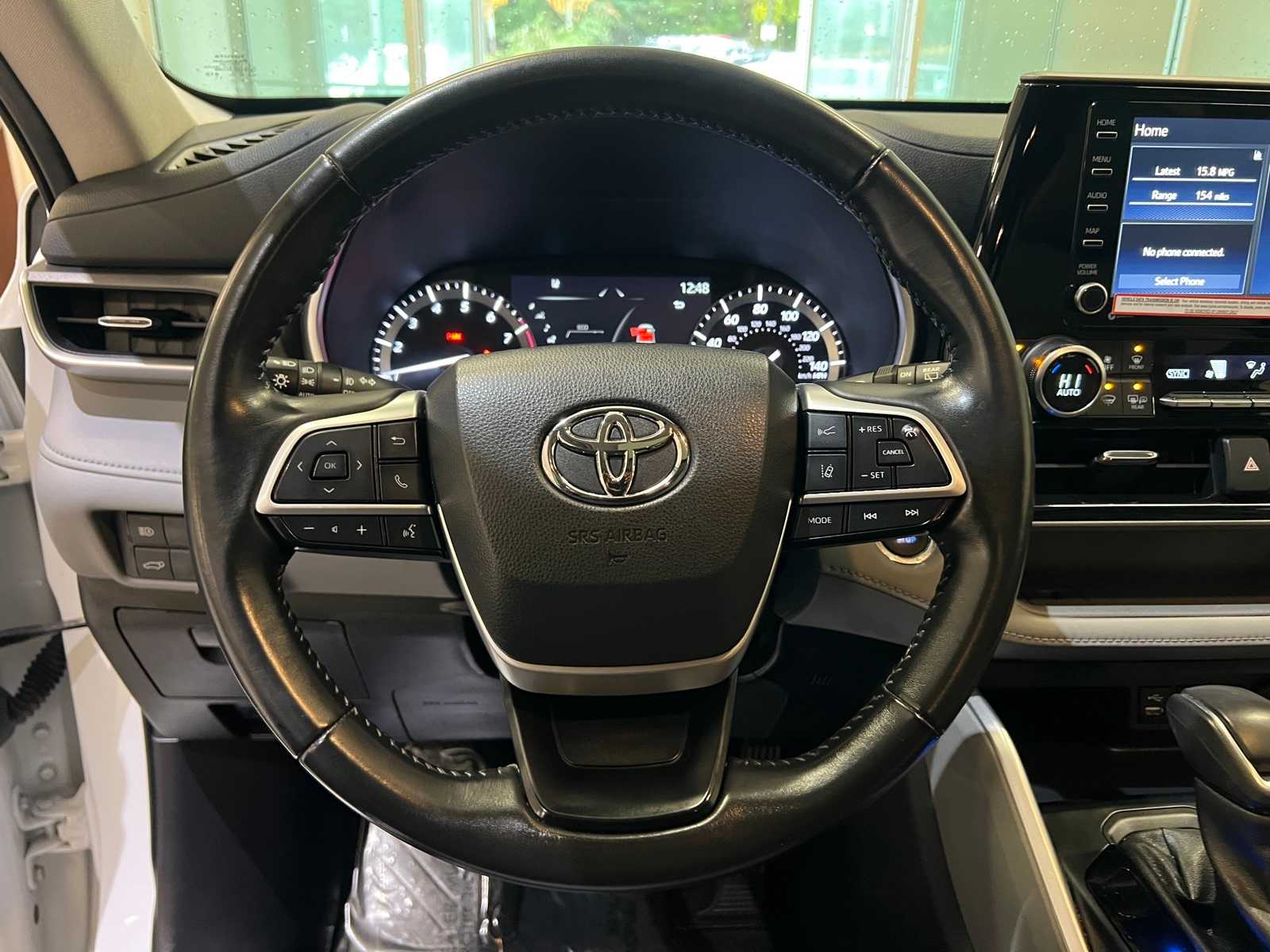 Thumbnail: 2022 Toyota Highlander - 20