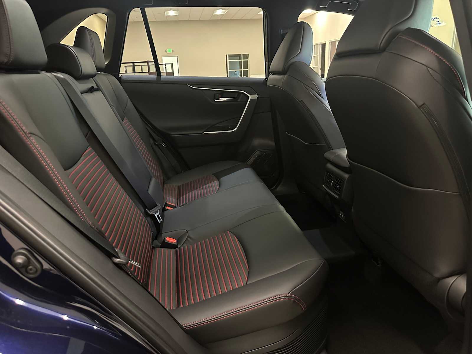 Thumbnail: 2025 Toyota RAV4 - 26