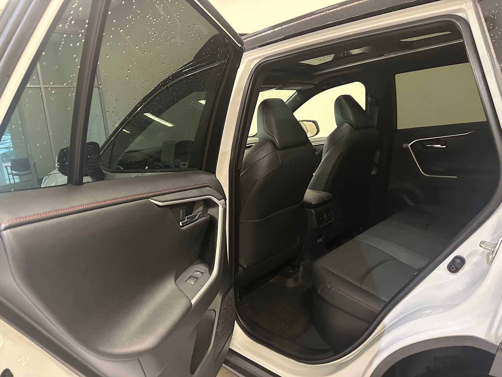 Thumbnail: 2025 Toyota RAV4 - 25