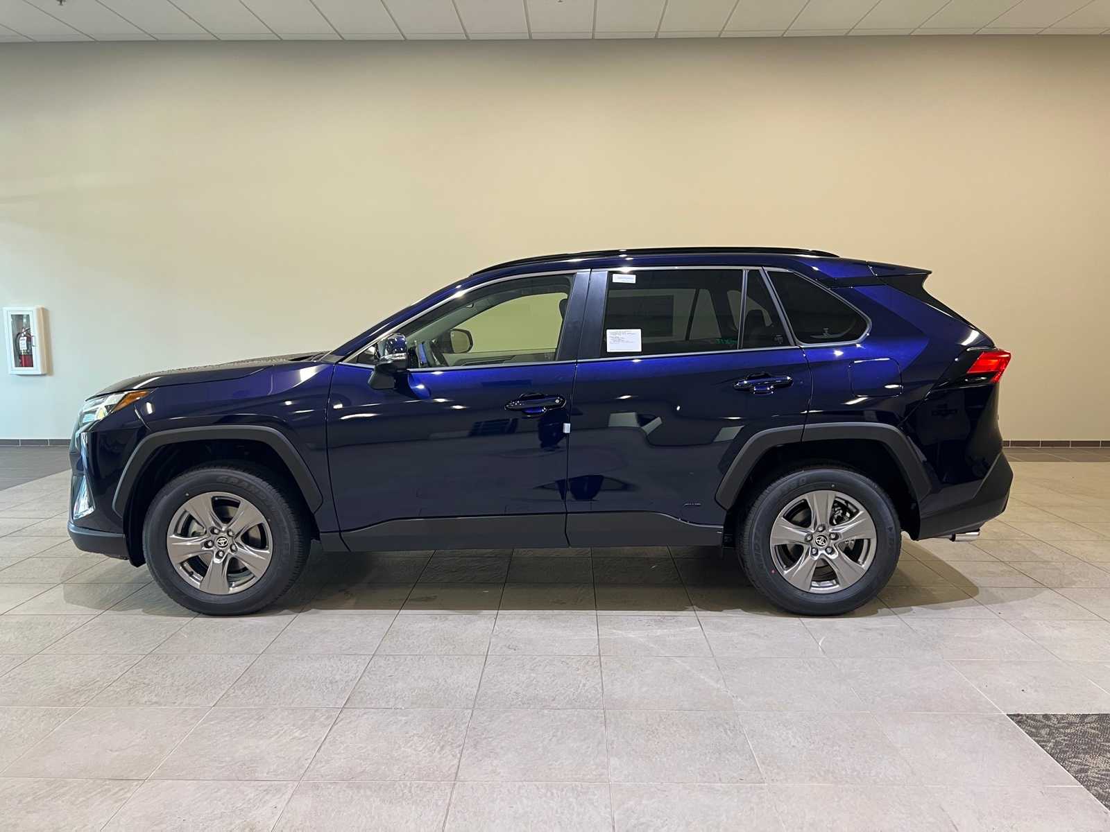 Thumbnail: 2025 Toyota RAV4 - 3