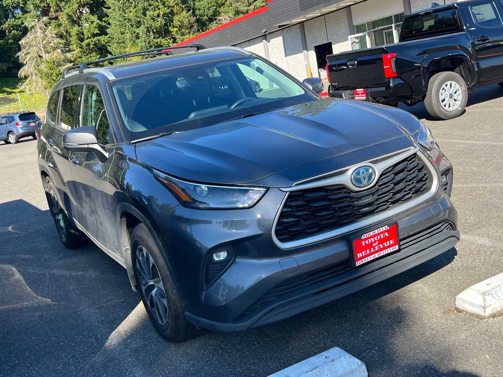 Thumbnail: 2022 Toyota Highlander - 3