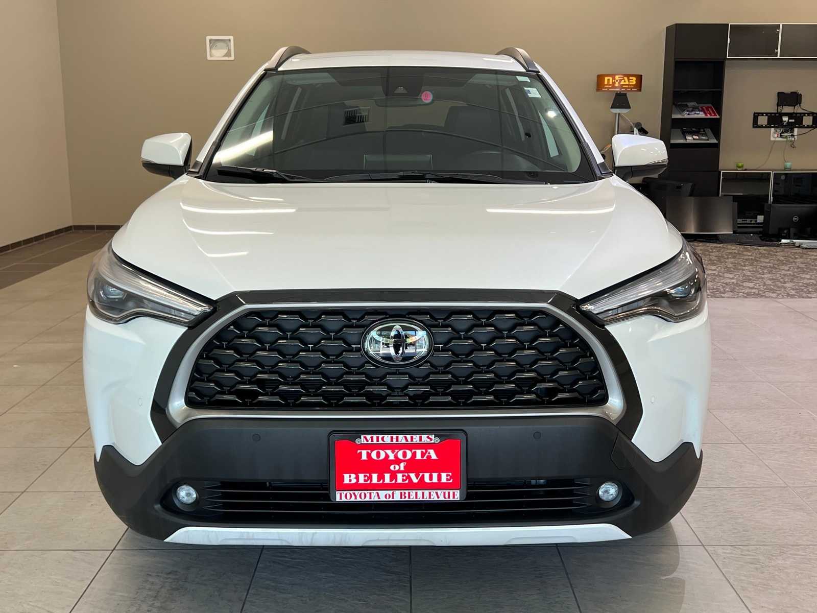 Thumbnail: 2022 Toyota Corolla Cross - 8