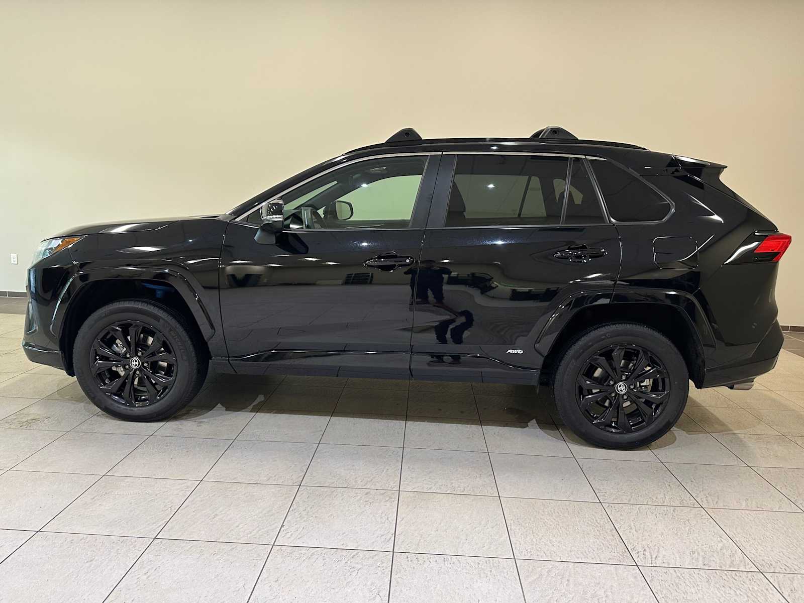 Thumbnail: 2025 Toyota RAV4 - 3