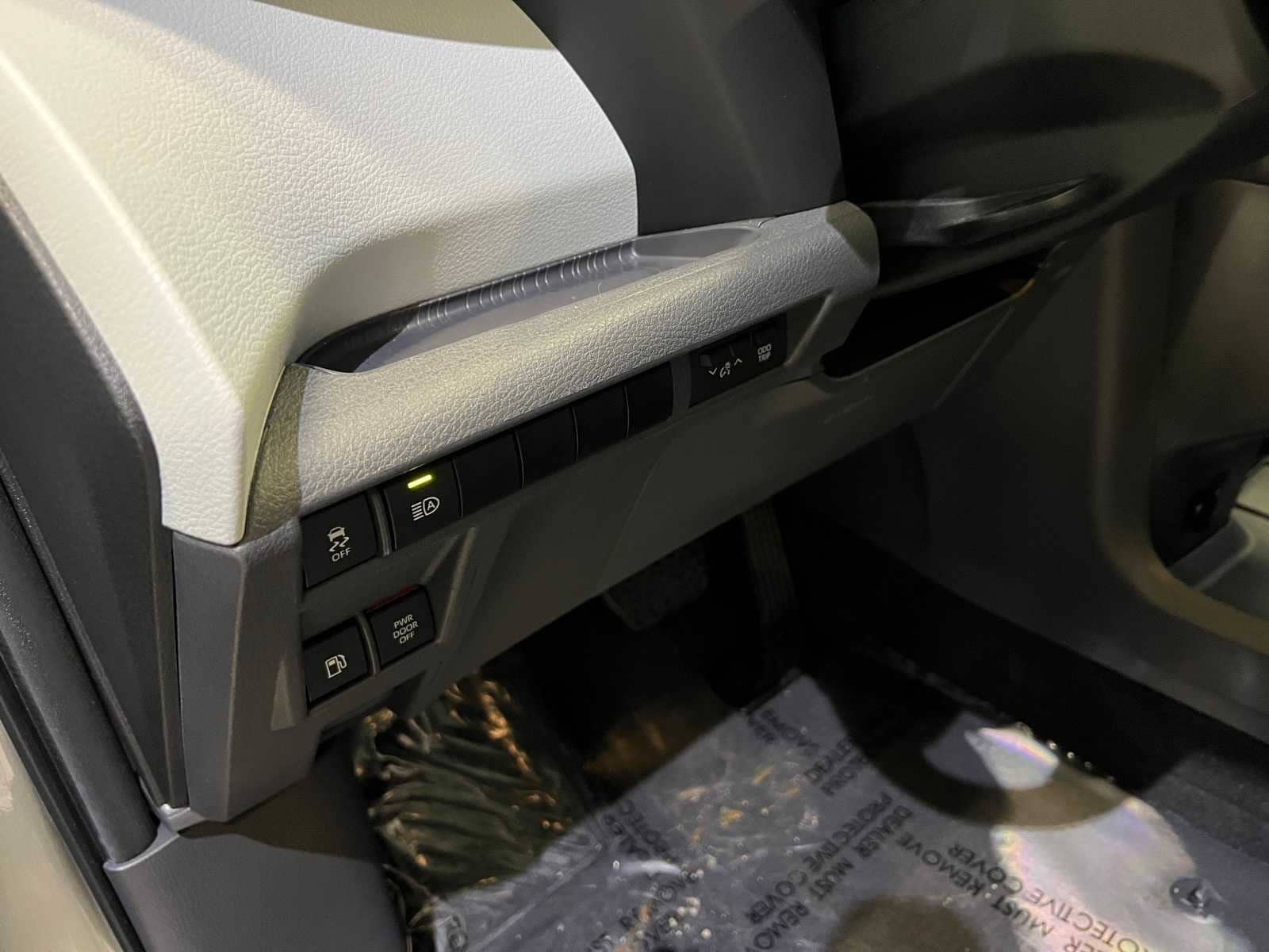 Thumbnail: 2024 Toyota Sienna - 14