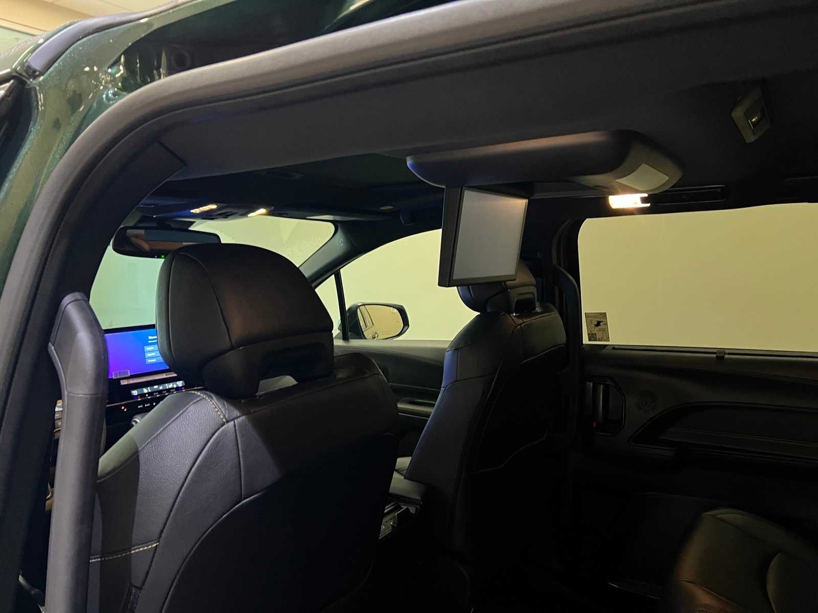 Thumbnail: 2025 Toyota Sienna - 12