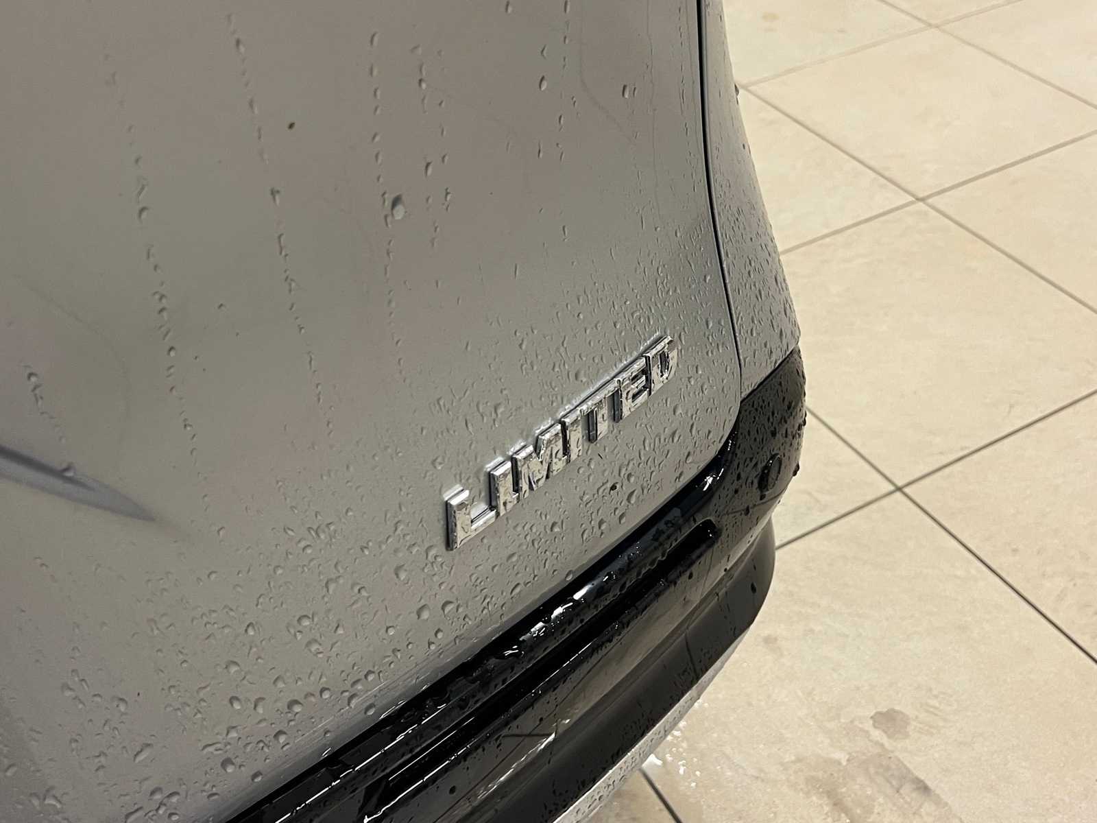 Thumbnail: 2025 Toyota Sienna - 6