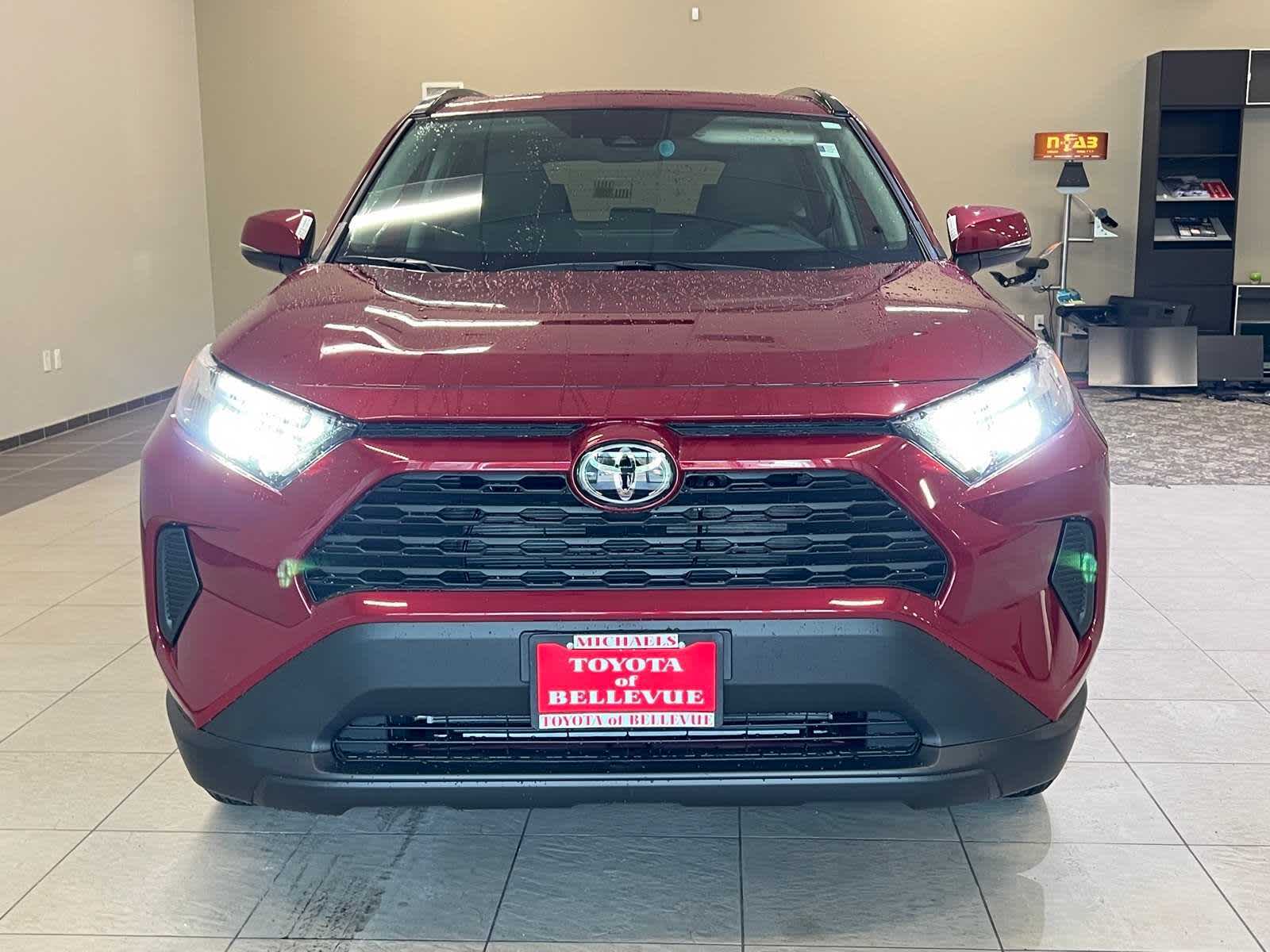 Thumbnail: 2025 Toyota RAV4 - 8