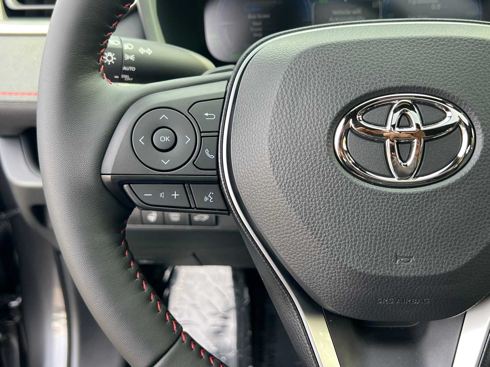 2025 Toyota RAV4 XSE 22