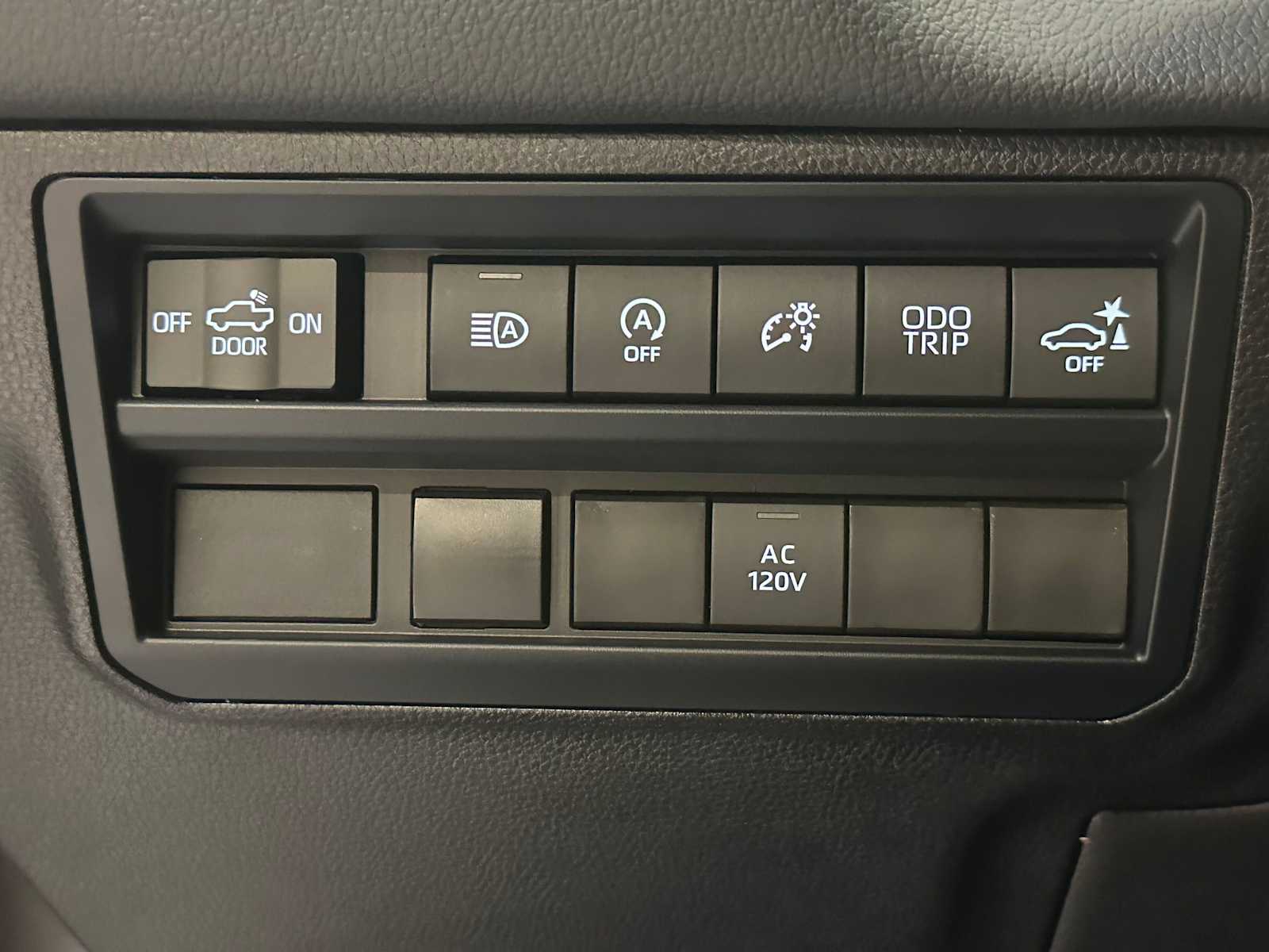 Thumbnail: 2026 Toyota Tundra - 18