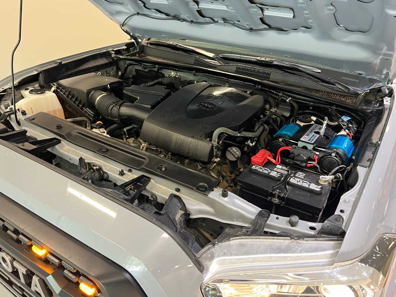 Thumbnail: 2020 Toyota Tacoma - 9