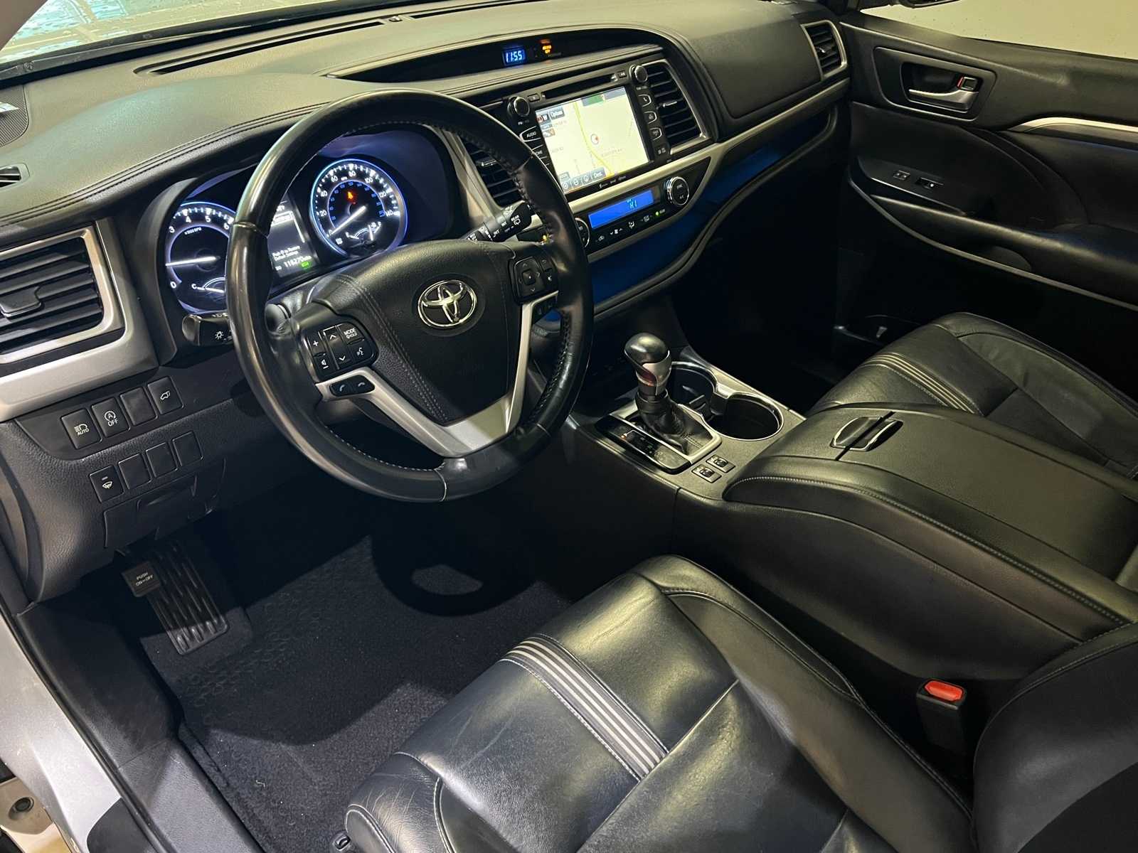 Thumbnail: 2018 Toyota Highlander - 2