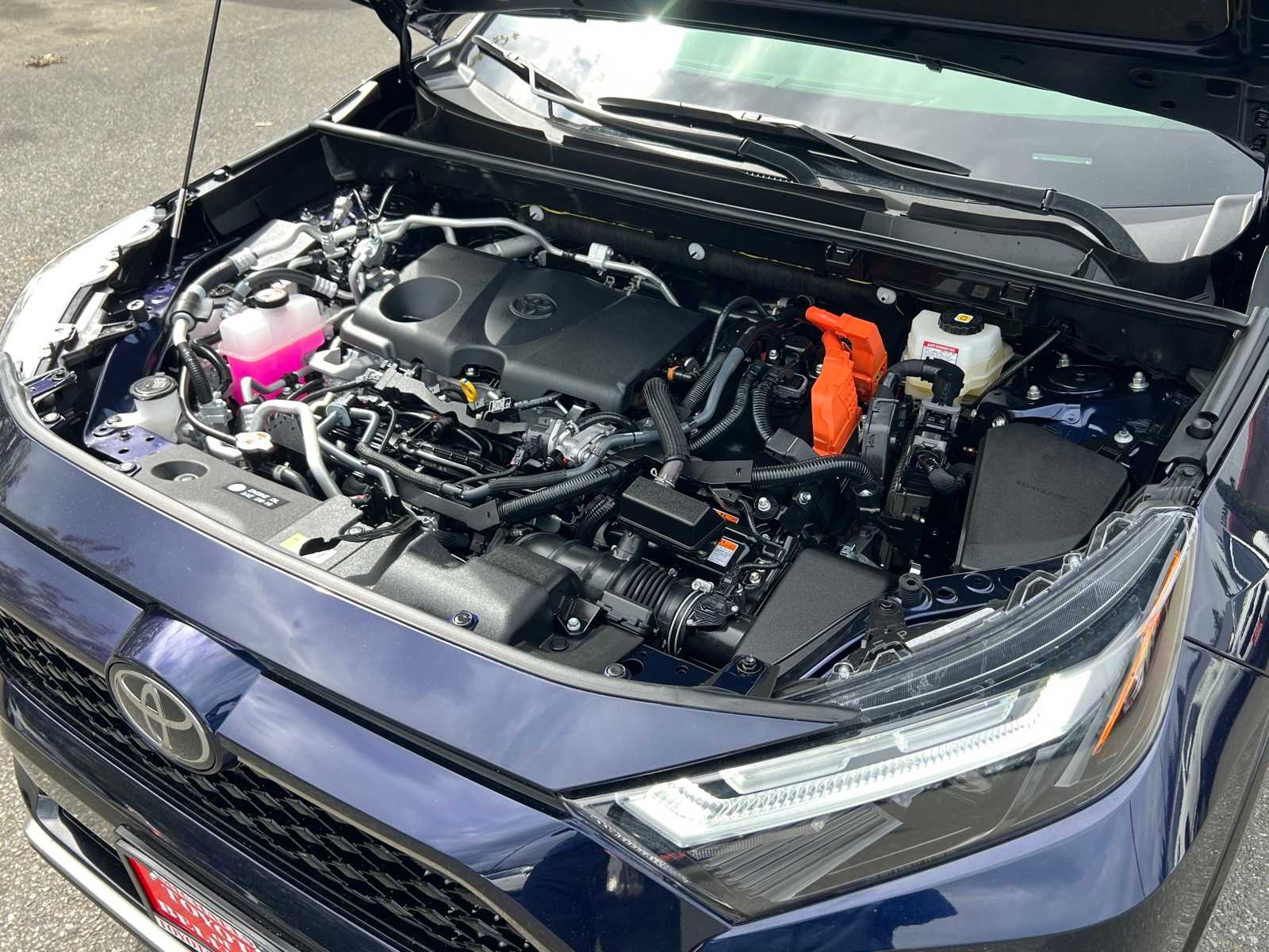 2025 Toyota RAV4 XSE 9