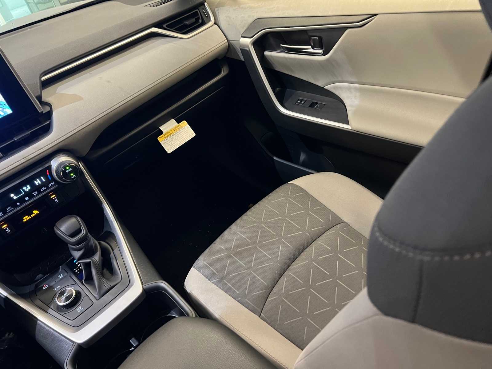 Thumbnail: 2025 Toyota RAV4 - 11