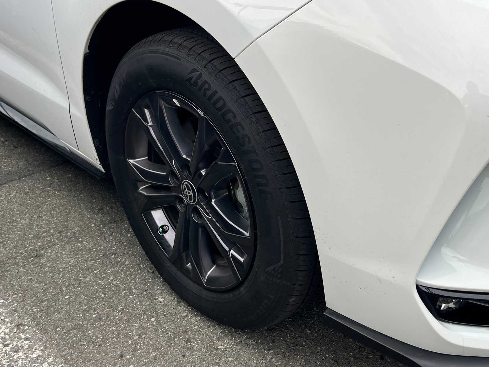 Thumbnail: 2024 Toyota Sienna - 8