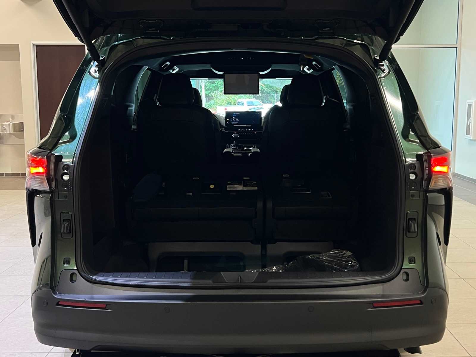 Thumbnail: 2025 Toyota Sienna - 30